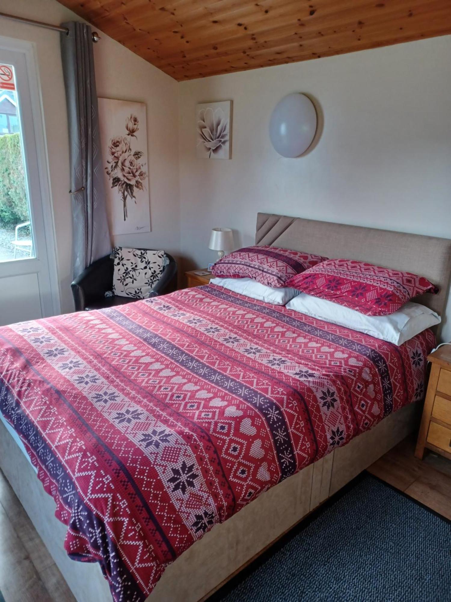 Dunroaming Cabin Pendine Ngoại thất bức ảnh