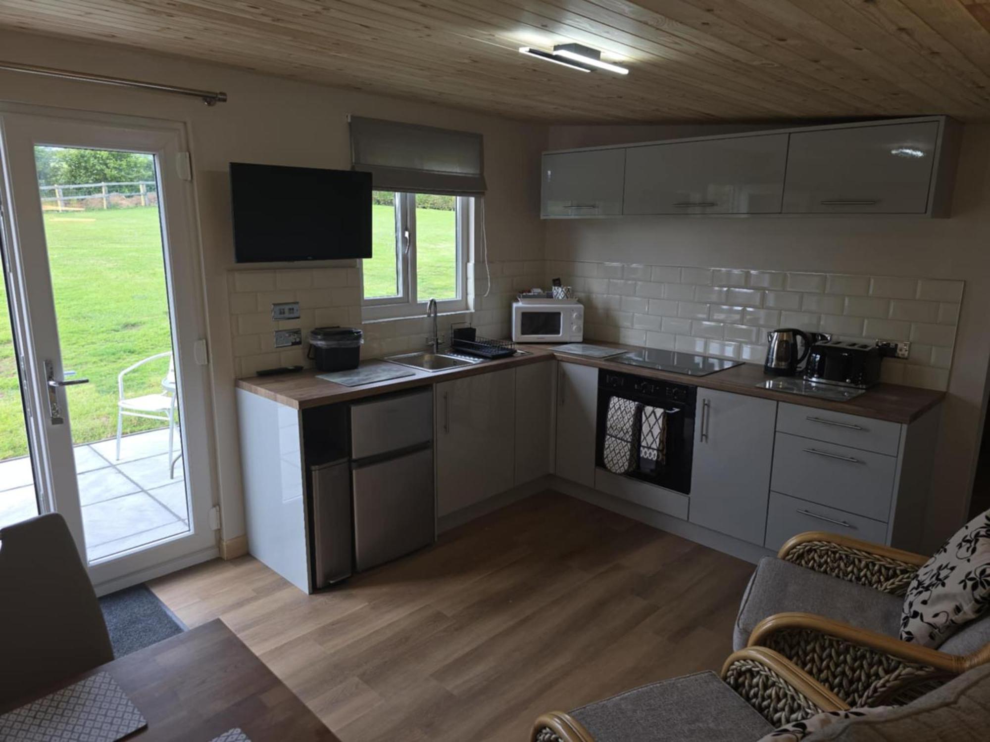 Dunroaming Cabin Pendine Ngoại thất bức ảnh